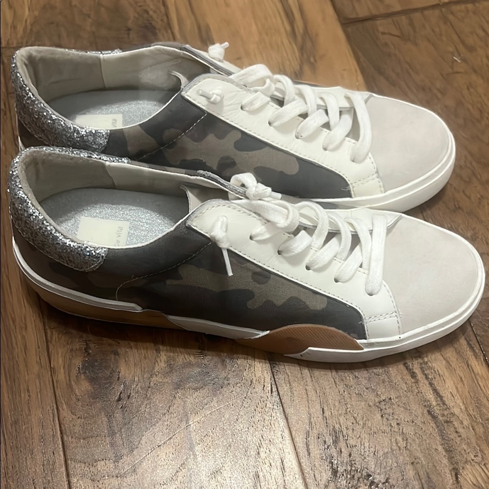 Dolce Vita like new Camouflage and Glitter Sneakers